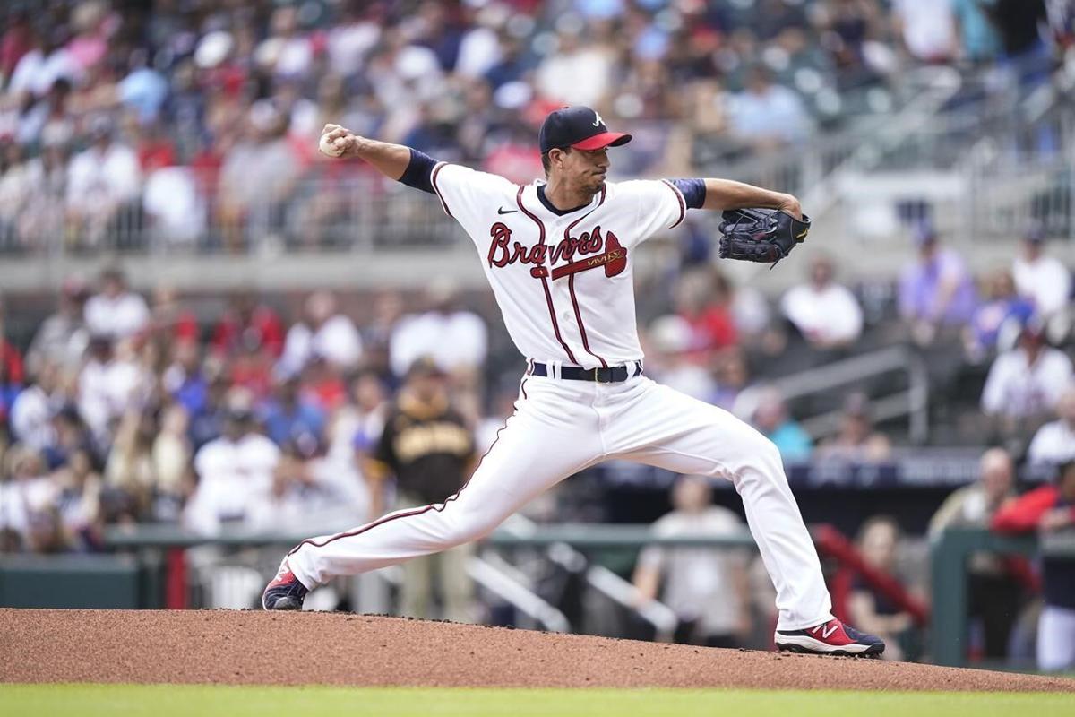 Ozuna, Riley spur 4-run rally in 8th, Braves top Padres