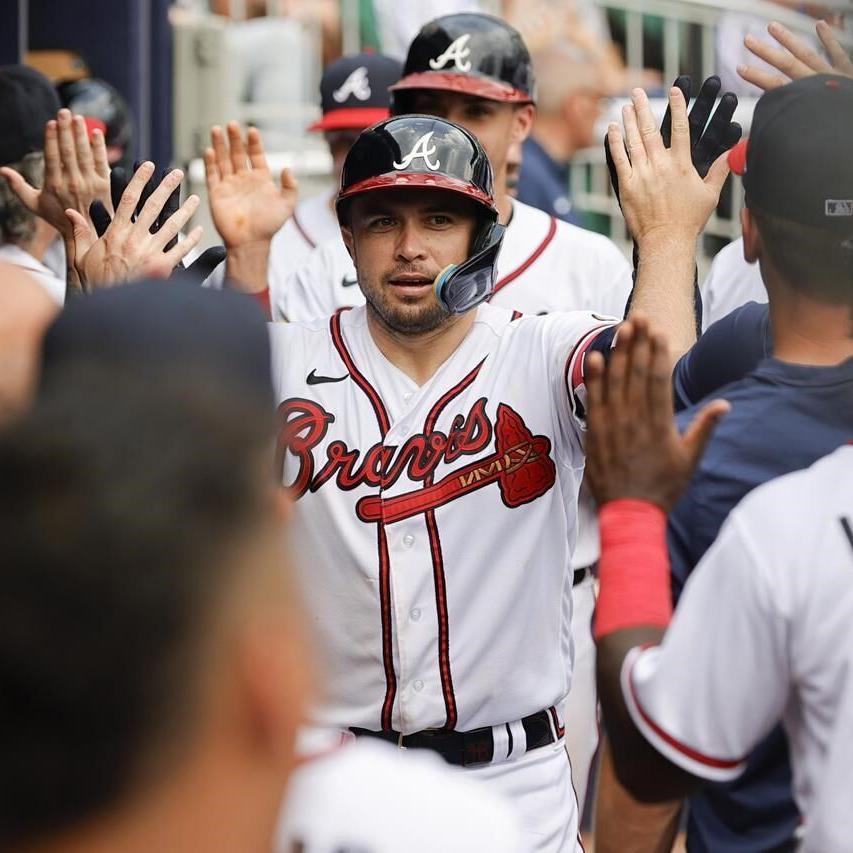 Albies' hits go-ahead 2-run HR as streaking Braves beat Marlins 6