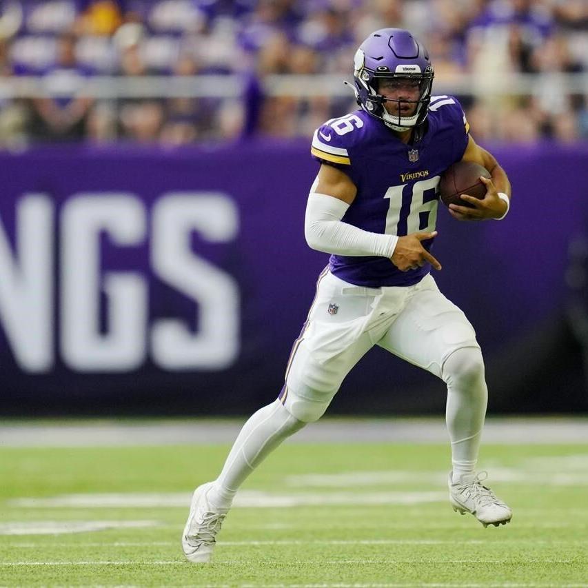 David Blough rallies the Cardinals to a 18-17 victory over Vikings in the  preseason finale - ABC News