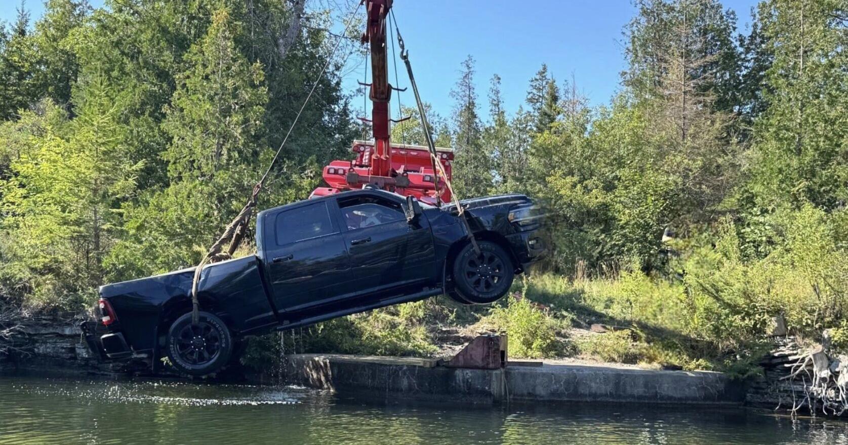 Fully submerged truck pulled from water in Kawartha Lakes