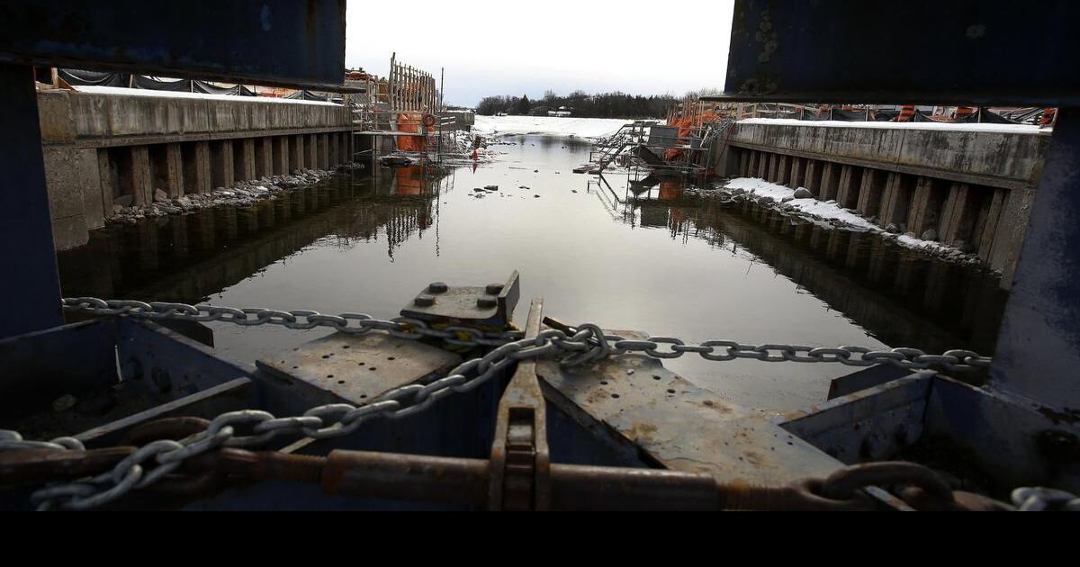 Photos Parkhill Road East bridge project on track to be done by spring