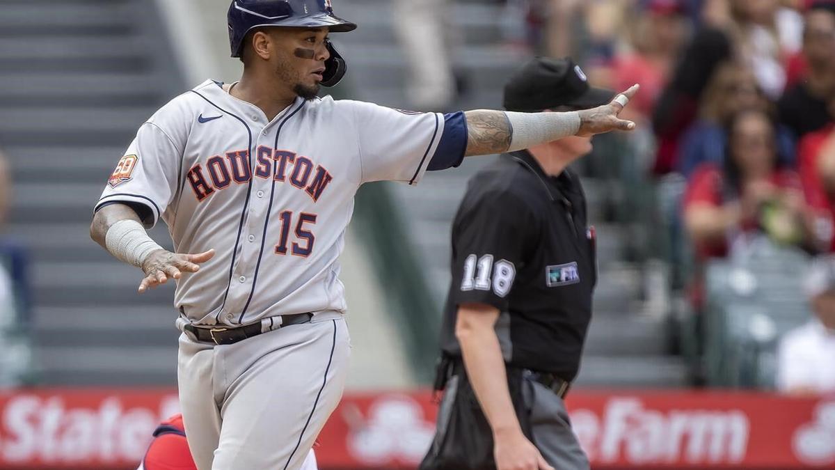 Bregman's RBI in the 11th gives the Astros a win over the Dodgers as  Freeman gets 2,000th hit