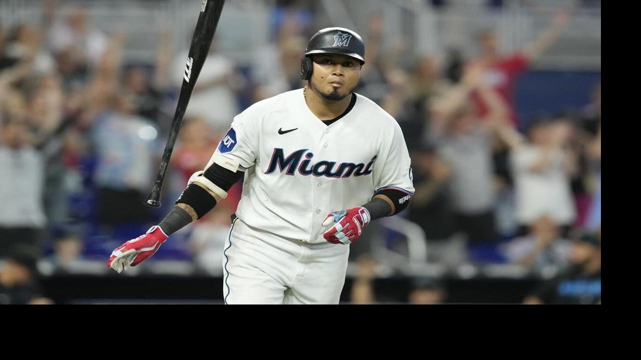 Luis Arraez drives in game-winning run as Marlins top Cubs