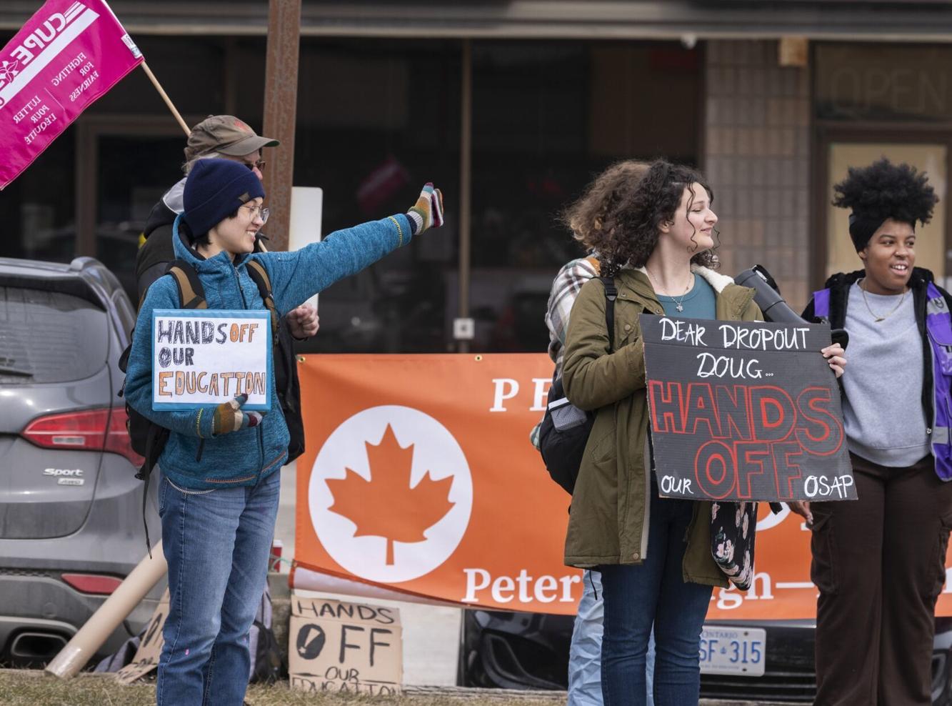 Osap Rally TCSA organizes OSAP rally outside MPP Dave Smith’s office