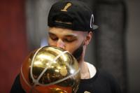 Nuggets' Murray barred from bringing Larry O'Brien Trophy to