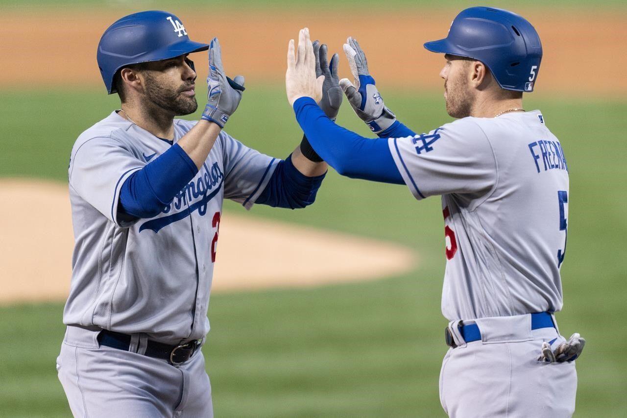 Wilmer Flores draws bases-loaded walk for go-ahead run, Giants come back  twice to beat Rockies 9-8