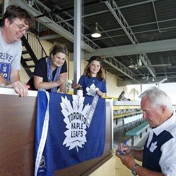 Toronto Maple Leafs - Meet Leafs legend Darryl Sittler tomorrow at