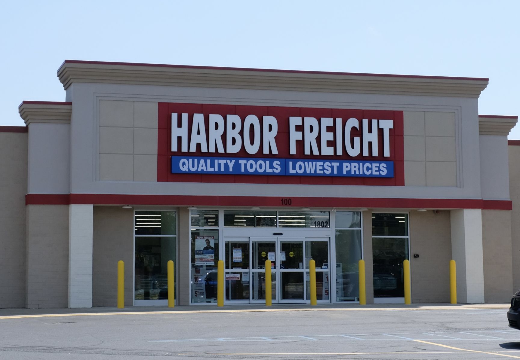 Harbor freight shop hours tonight