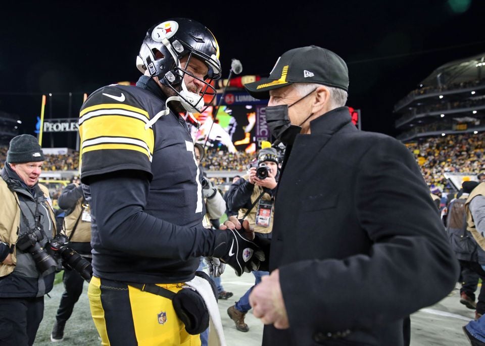 Pittsburgh Steelers owner Dan Rooney looks on before the Steelers