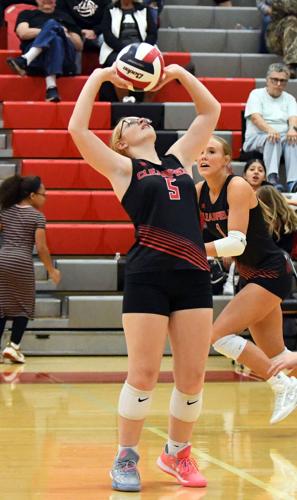 Lady Bison spike Bellwood on Senior Night | Sports | theprogressnews.com