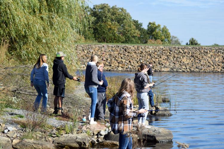 Glendale students learn about canoeing and fishing at Prince Gallitzin