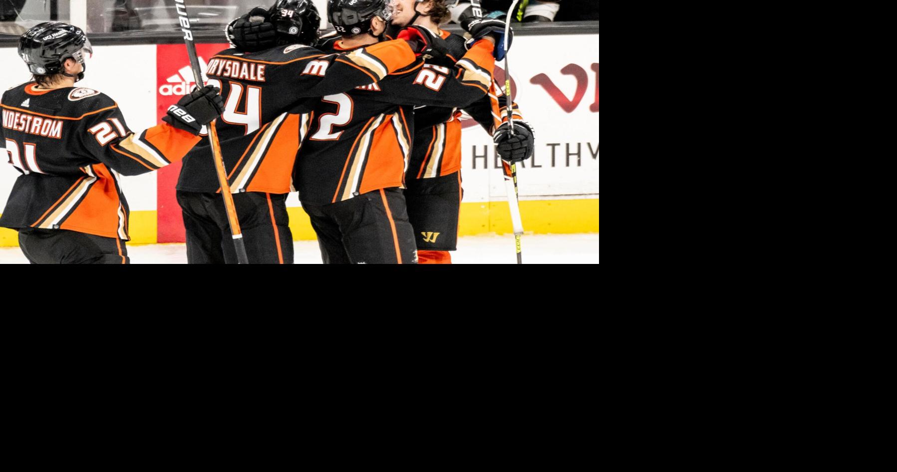 How the Penguins' equipment staff outfitted Rickard Rakell on the fly