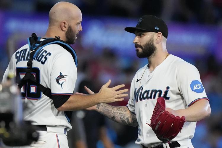 MLB roundup: Marlins manager Skip Schumaker gets first win - Gallery Sports