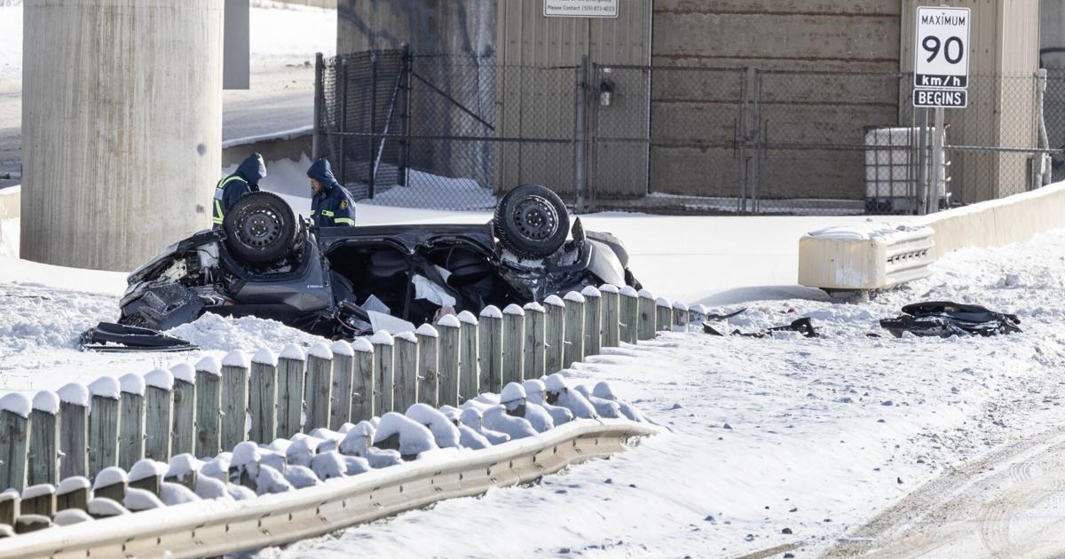 Off Ramp Fly Over Vehicle plunges off Highway 7/8 flyover in Kitchener