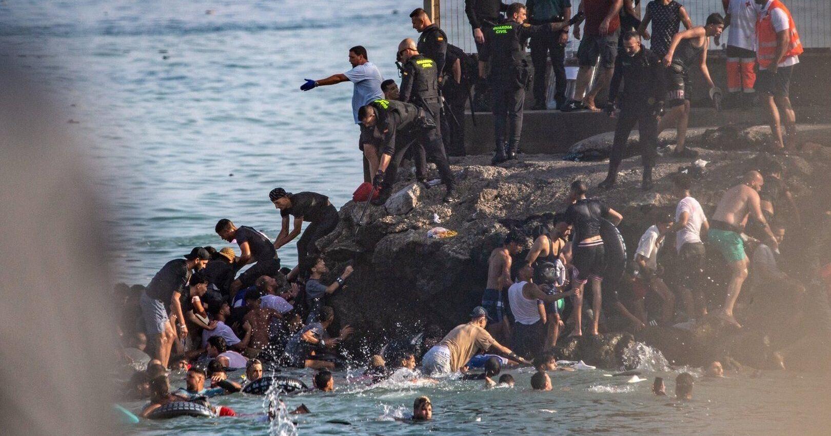 Spain spy agency warned of Ceuta border breach plans before crisis , declassified files show