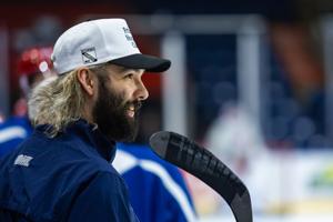 Rangers goalie coach hired by Nashville Predators