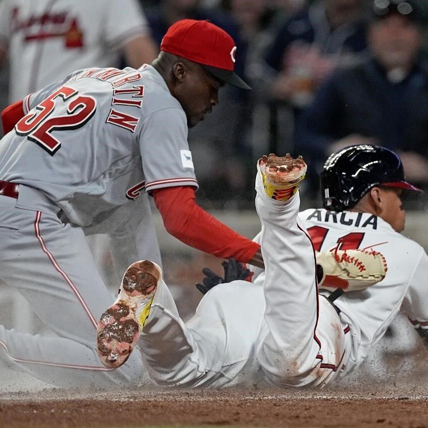 Arcia's 4 RBIs in debut help Angels beat White Sox 12-8