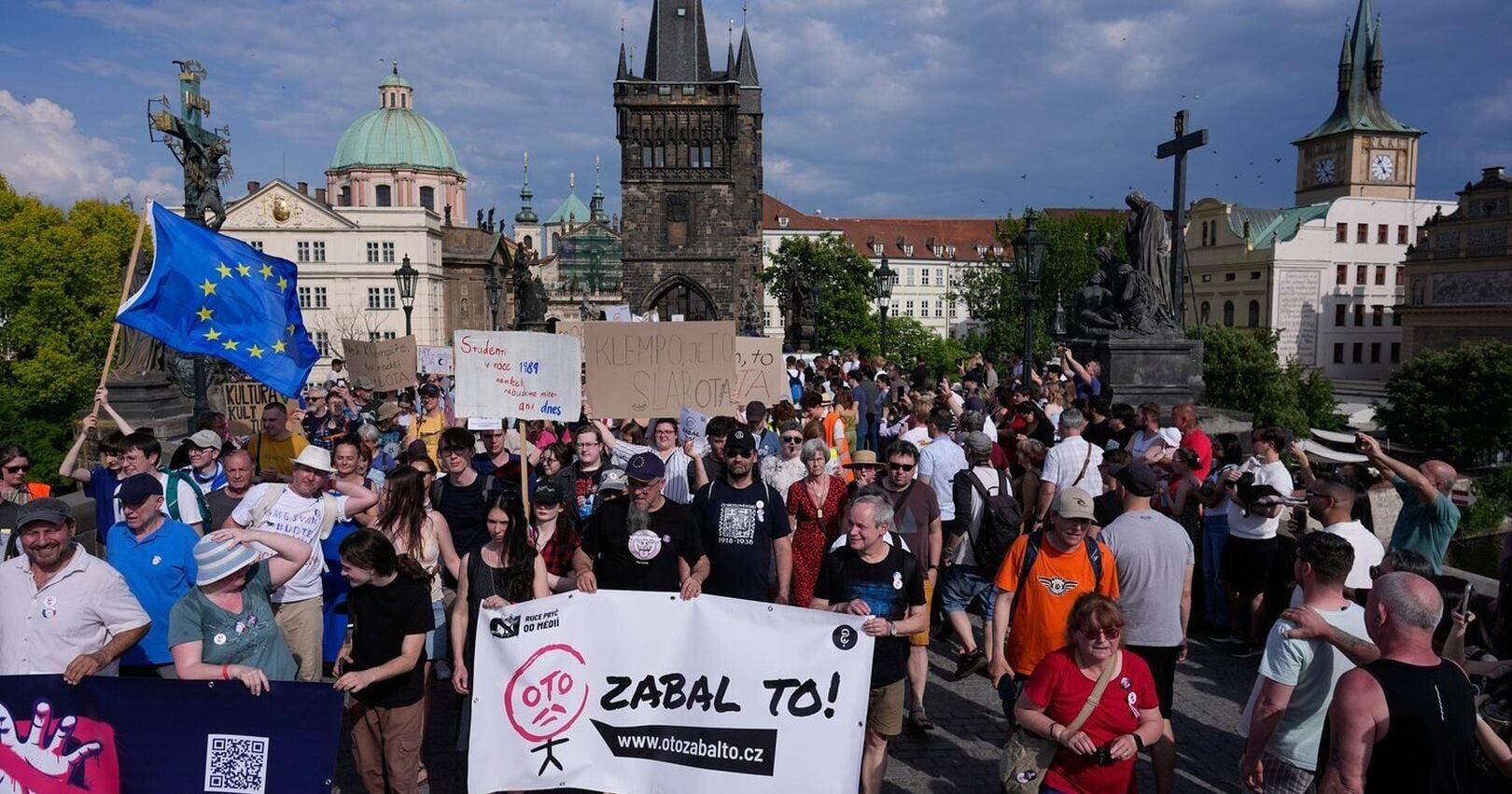 Thousands of Czechs rally against a government plan to overhaul the funding of public broadcasters