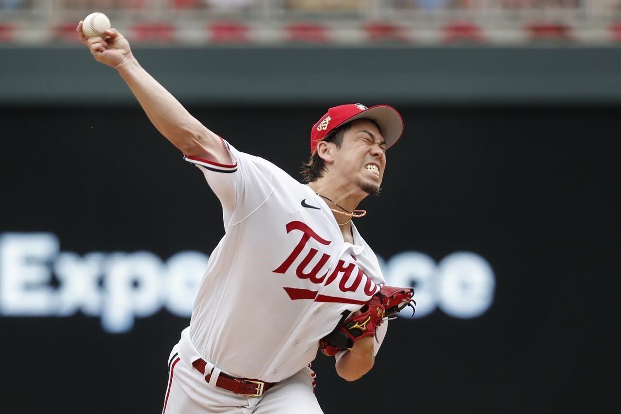 Red Sox snag comeback win in blue-and-yellow uniforms