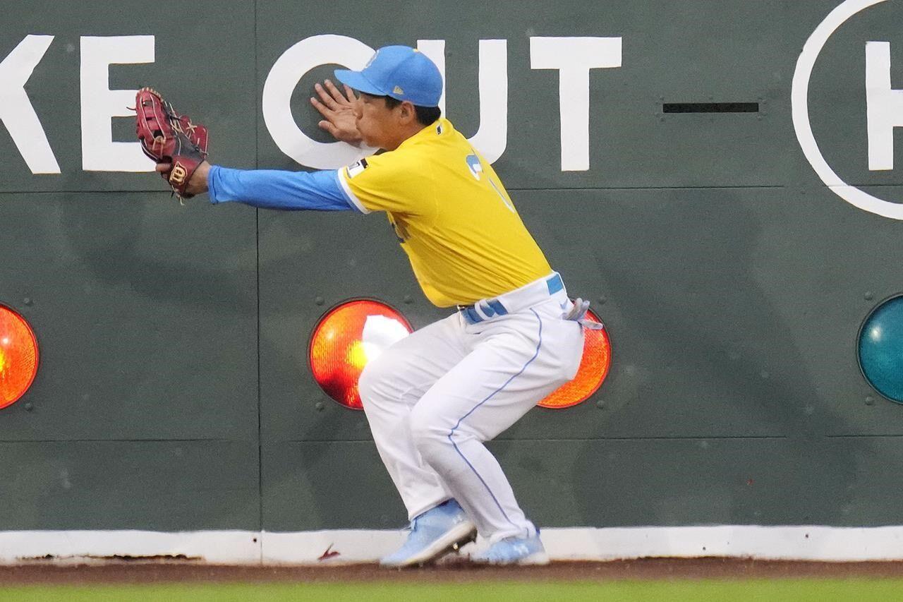 Guardians' Plesac throws ball out of Fenway, Bosox end skid