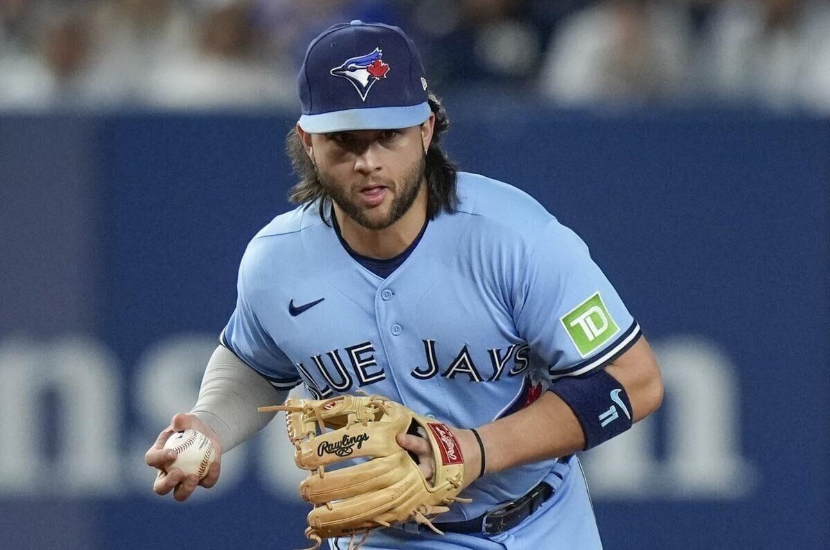 Bo Bichette's two-run homer lifts Blue Jays over Rays 3-2 after