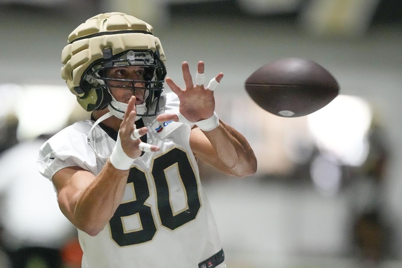 Saints bring back tight end Jimmy Graham and add guard Trai Turner