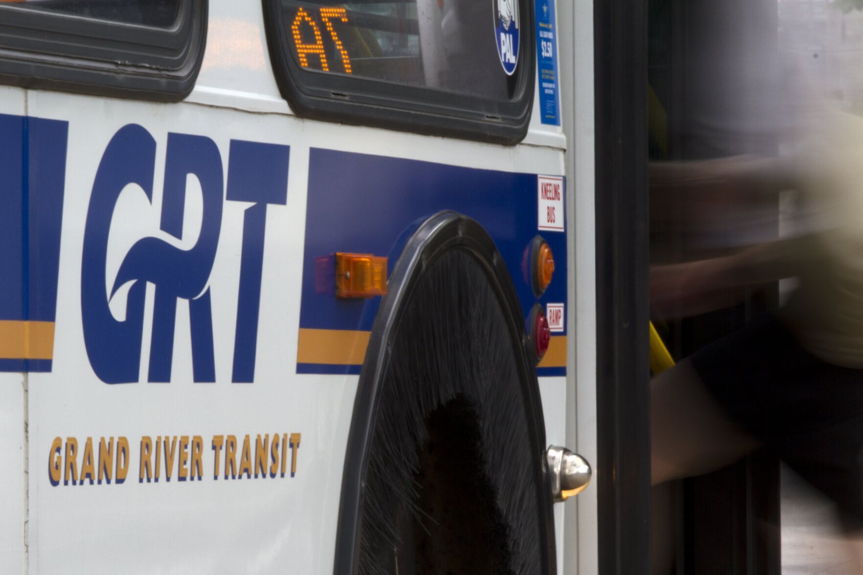 New bus service to link Wellesley with Conestoga Mall