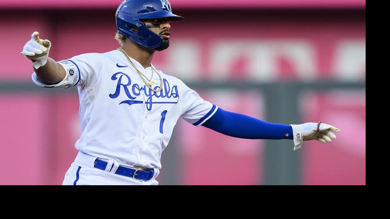 Royals win 4th straight, rally past retooling Mets 7-6 on 10th