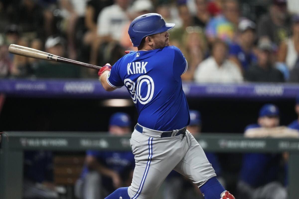 Blue Jays' bats bust out in win over Rockies