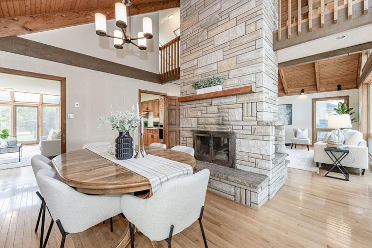 Waterfront home offers unparalleled views of Puslinch Lake