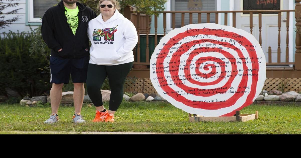 Waterloo family’s Halloween display vandalized again