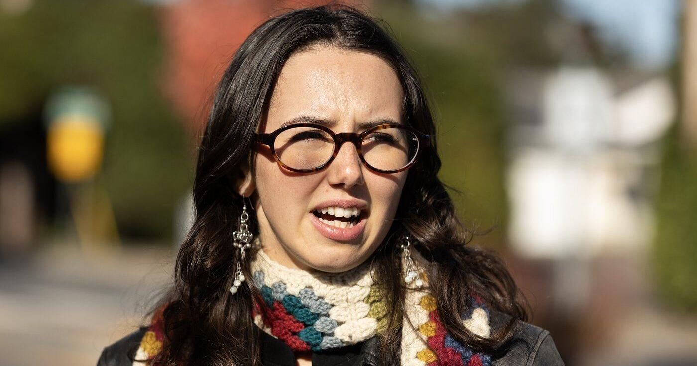CP NewsAlert : BC Green Leader Emily Lowan wins bid for riding on Vancouver Island
