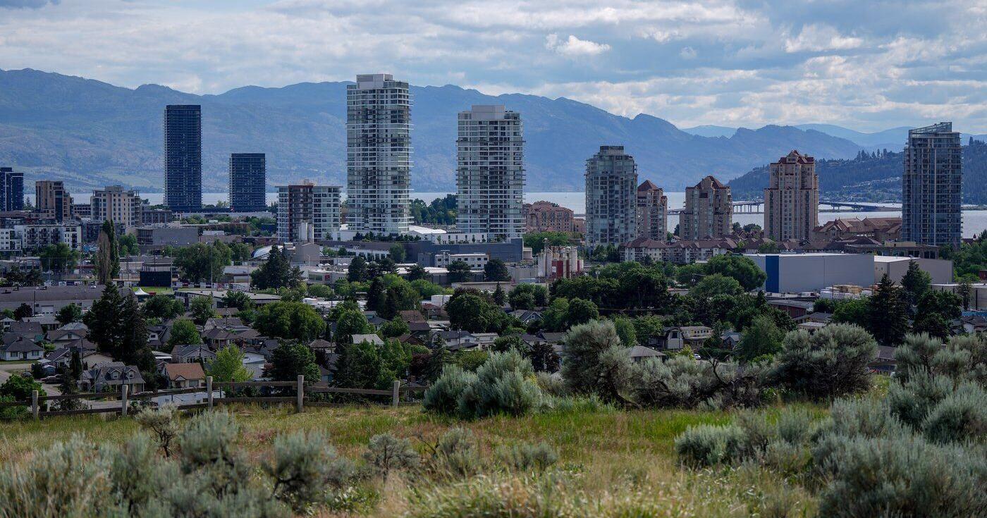 Liberals shut down debate over proposed probe into B . C . condo buyout plan