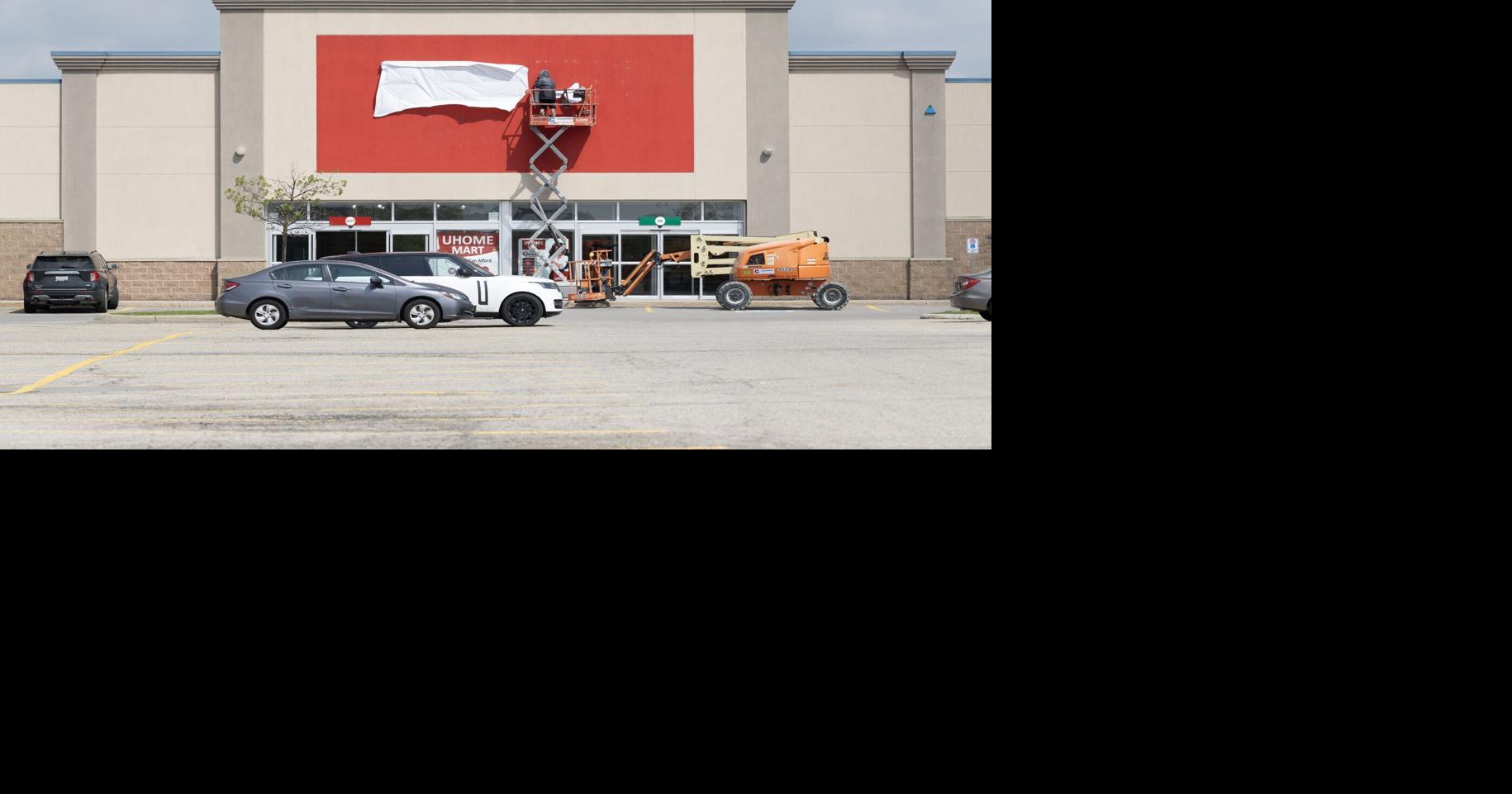 Home goods store opening in SmartCentres Kitchener