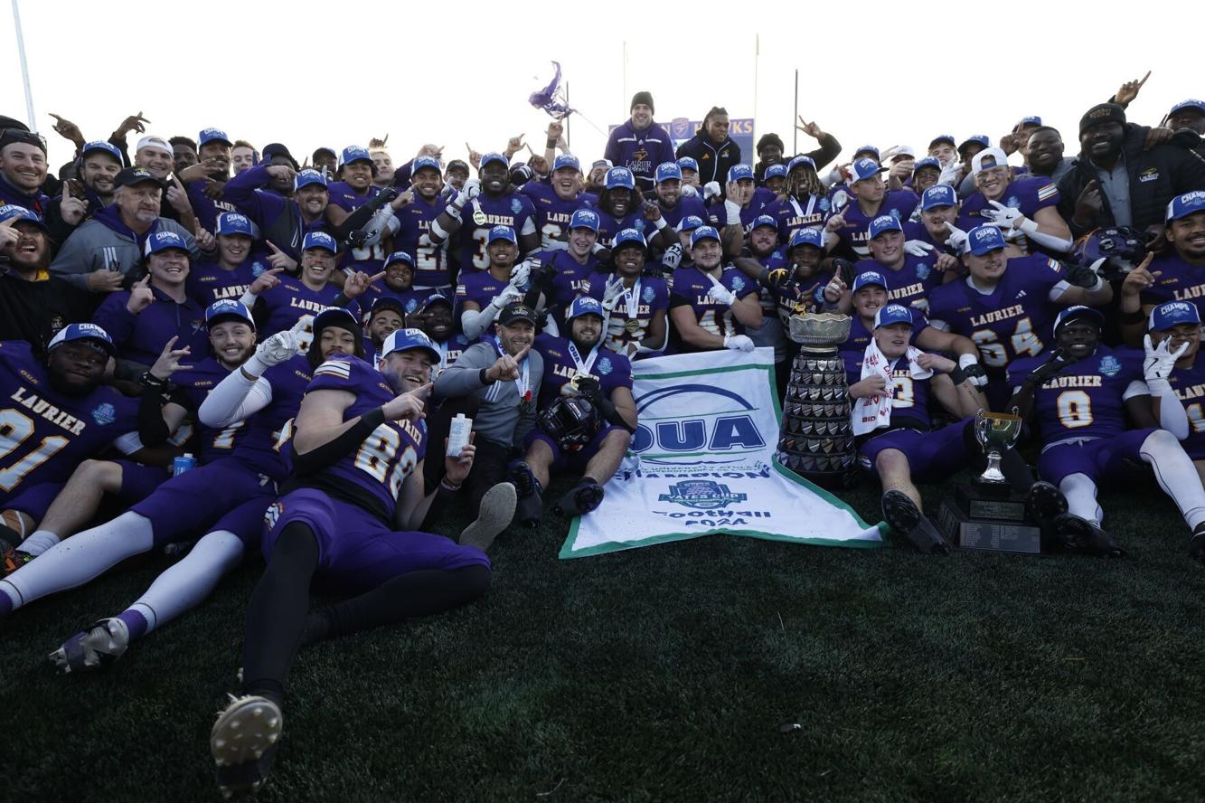 Golden Hawks roll to dominant Yates Cup victory
