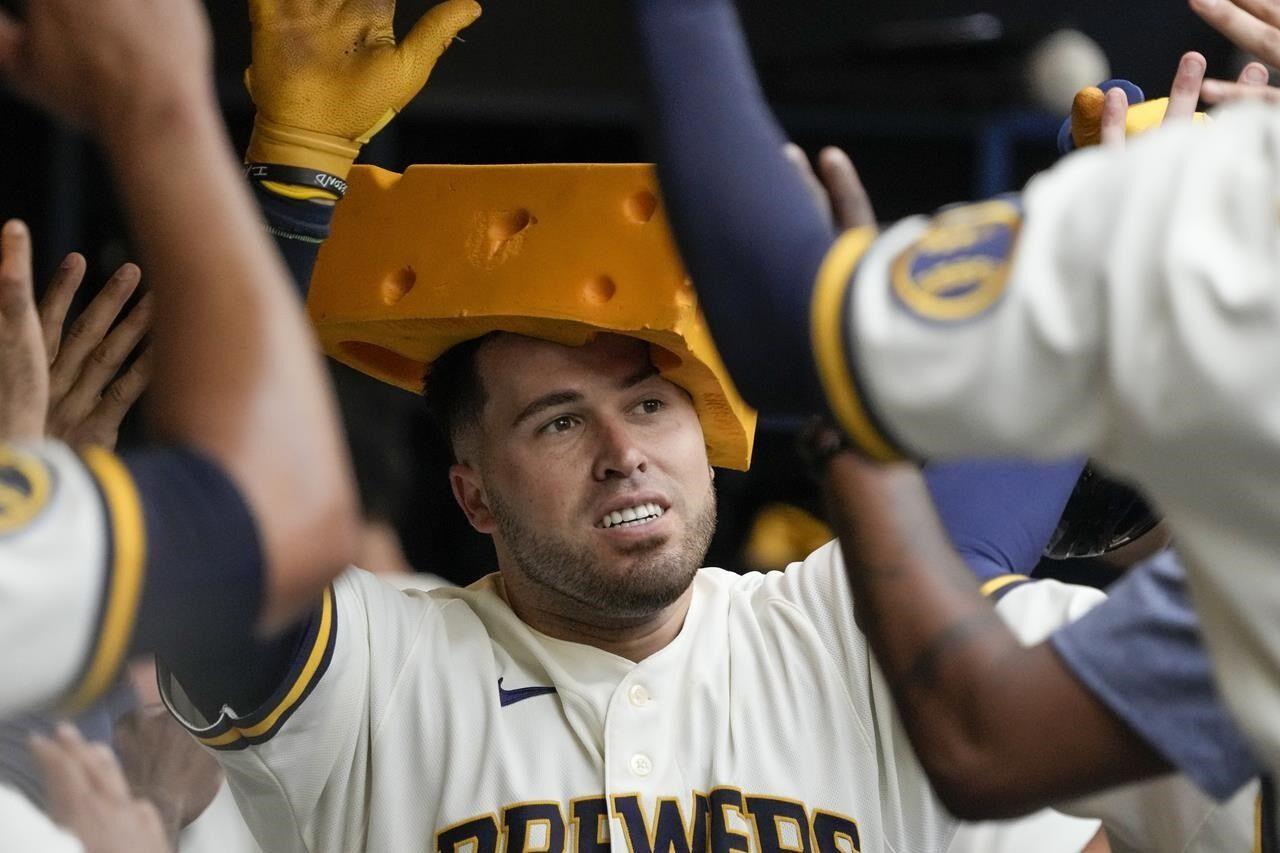 Contreras, Cubs keep rallying, edge Brewers 6-5 in 11th