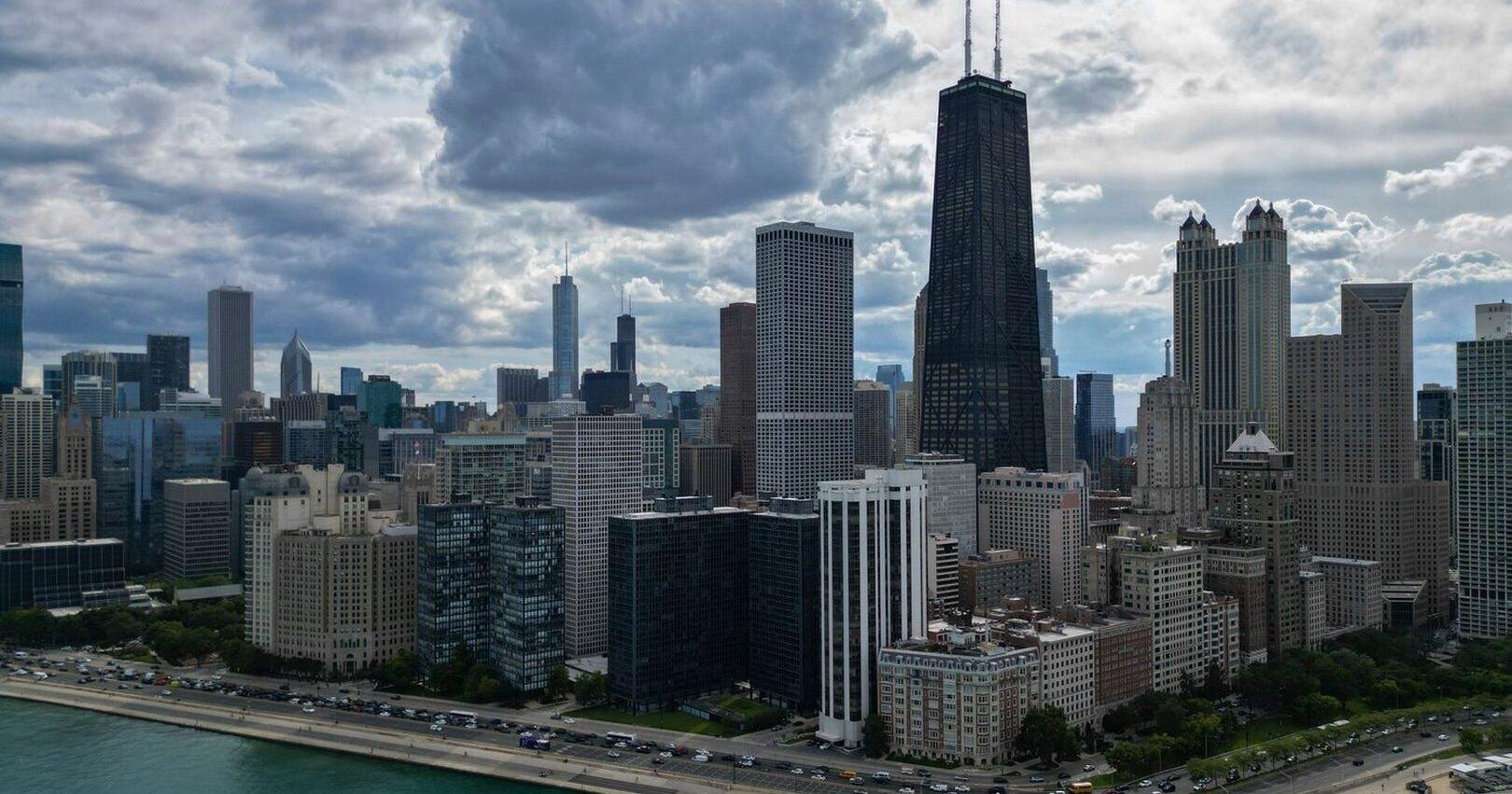 7 killed and dozens injured following series of weekend shootings in Chicago