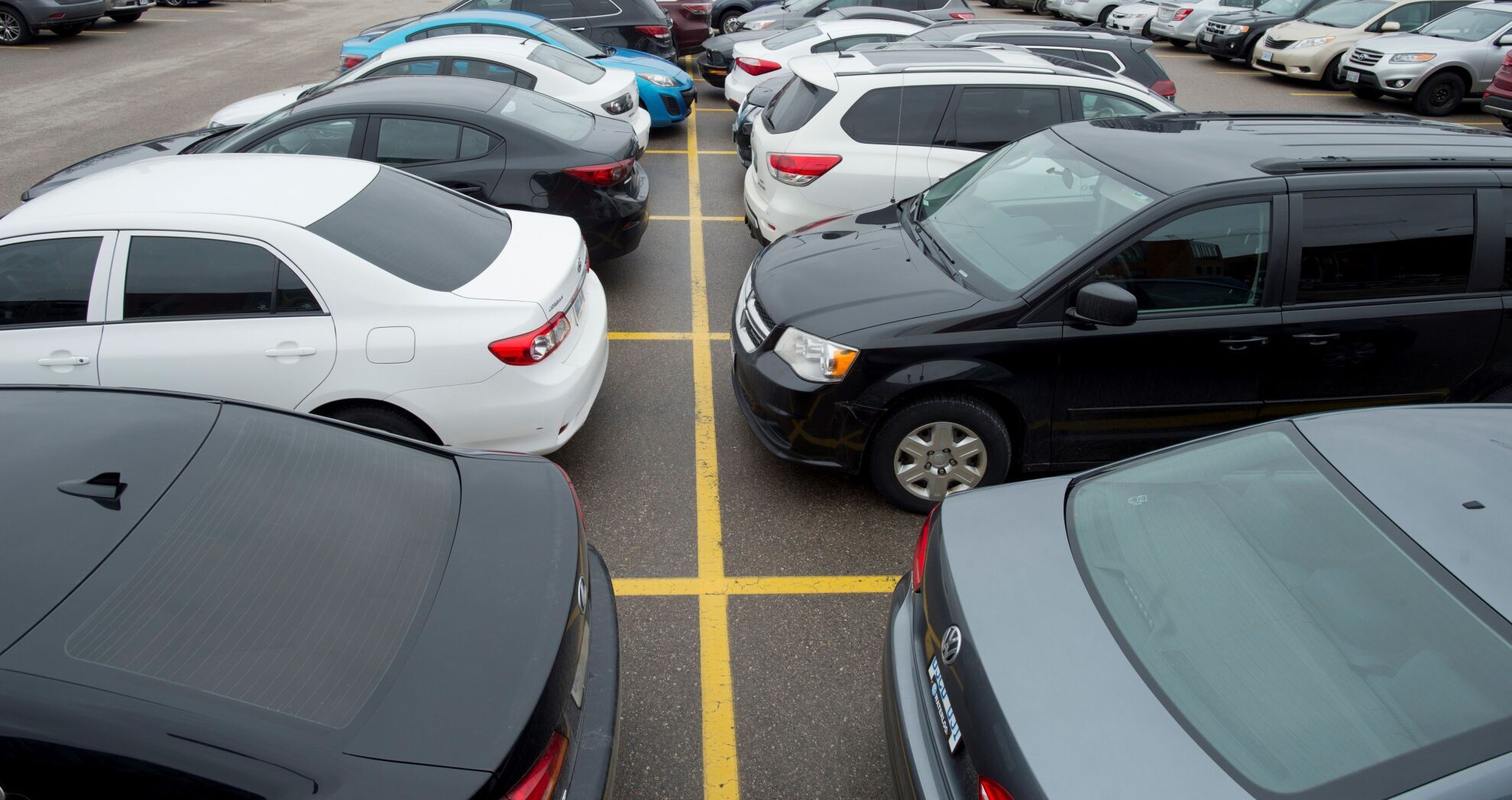 kitchener public library parking        
        <figure class=