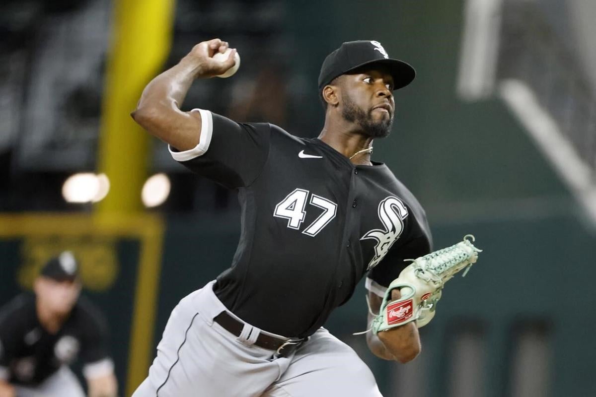 Chicago, USA. 08th Aug, 2023. Chicago White Sox starting pitcher Touki  Toussaint (47) gets set to throw a pitch during a MLB regular season game  between the New York Yankees and Chicago