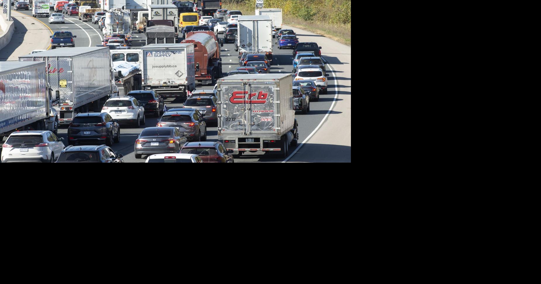 Crash on Highway 401 in Kitchener leaves driver injured