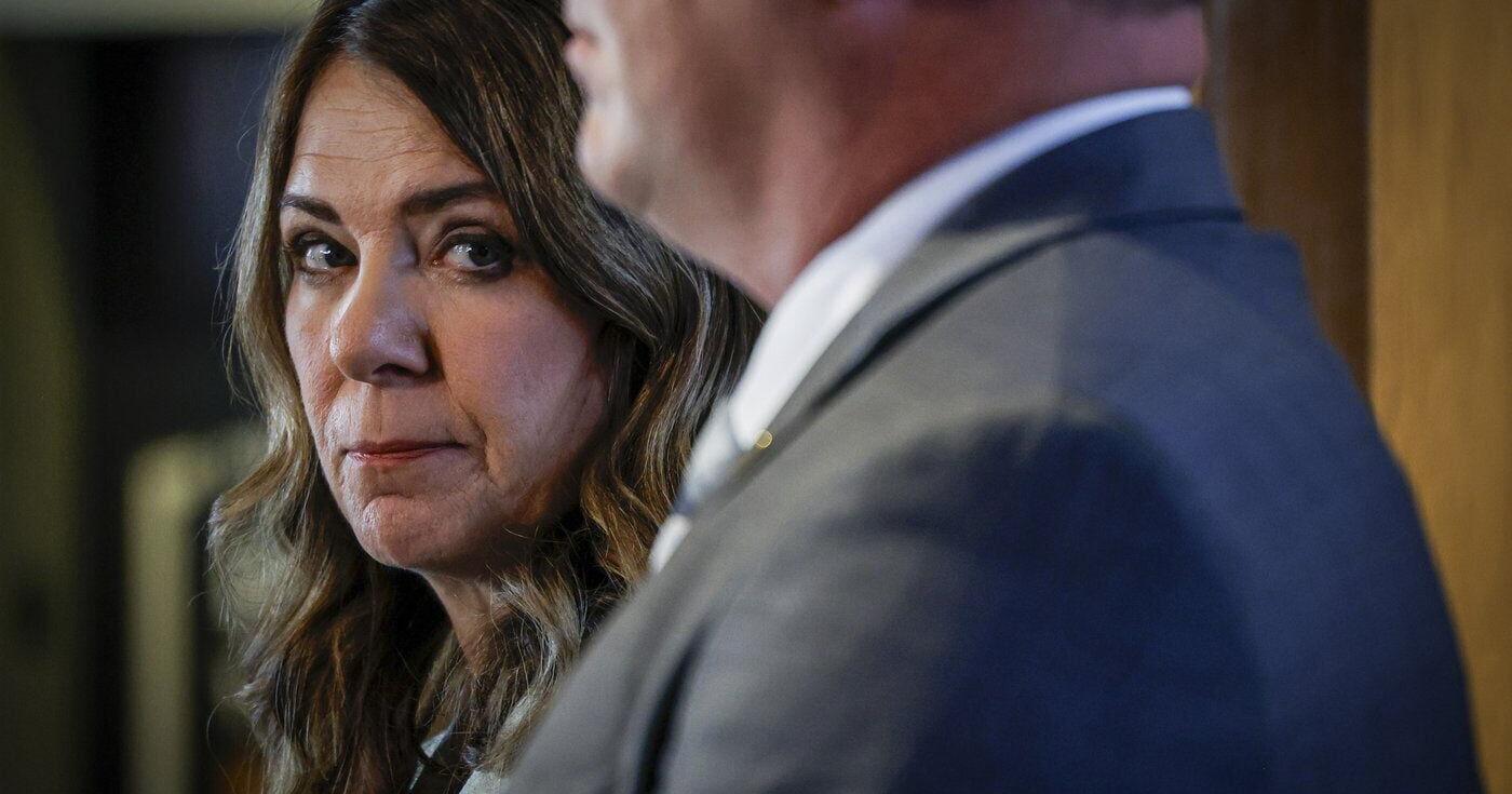 Smith tells First Nations chiefs to check themselve over treason accusation