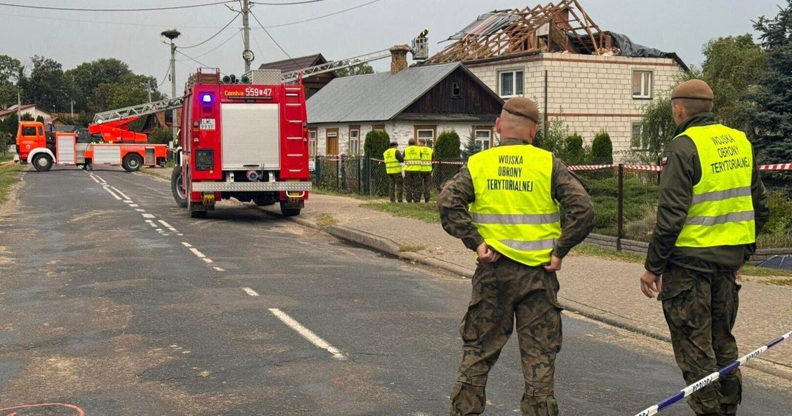 On Poland border with Ukraine , residents brace for a possible Russian hybrid attack