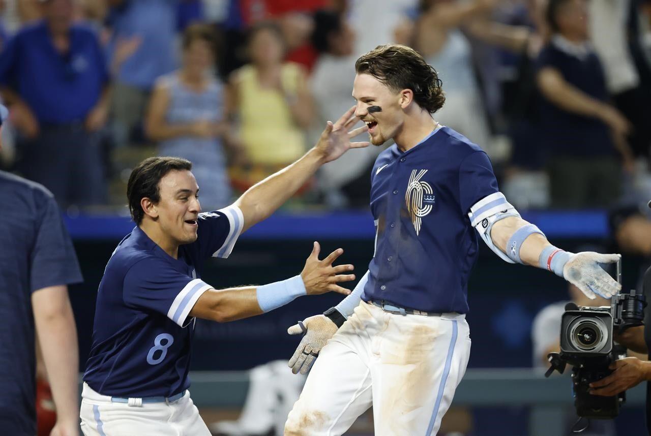 Royals score 5 in first inning off Dodgers' Julio Urías before holding on  for 6-4 win