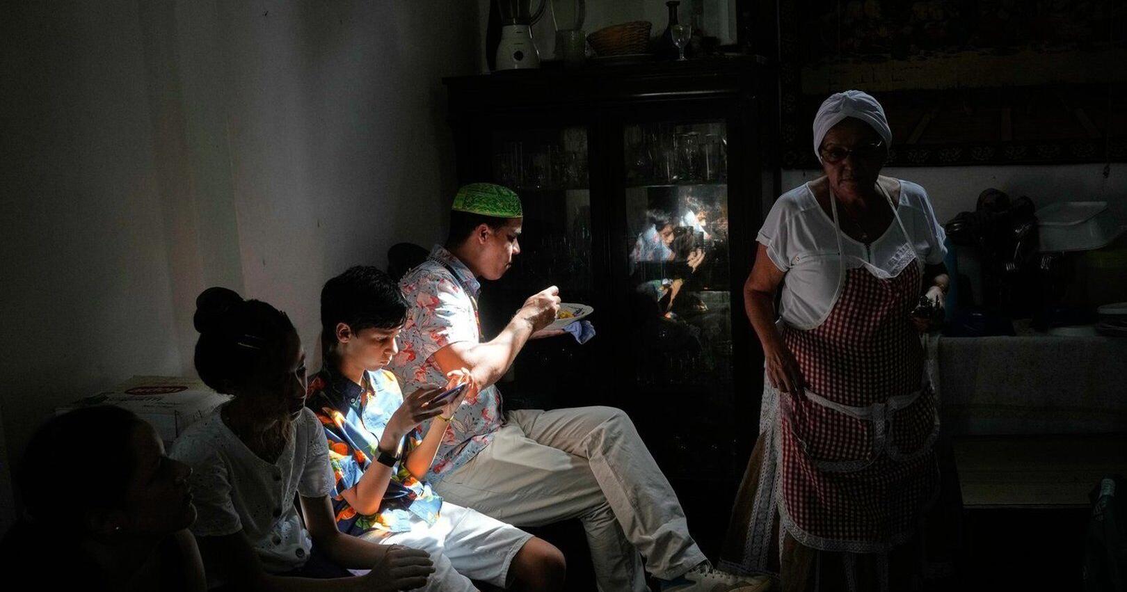 Cuba Santeros offer gifts and ask deities for peace as tensions rise with US