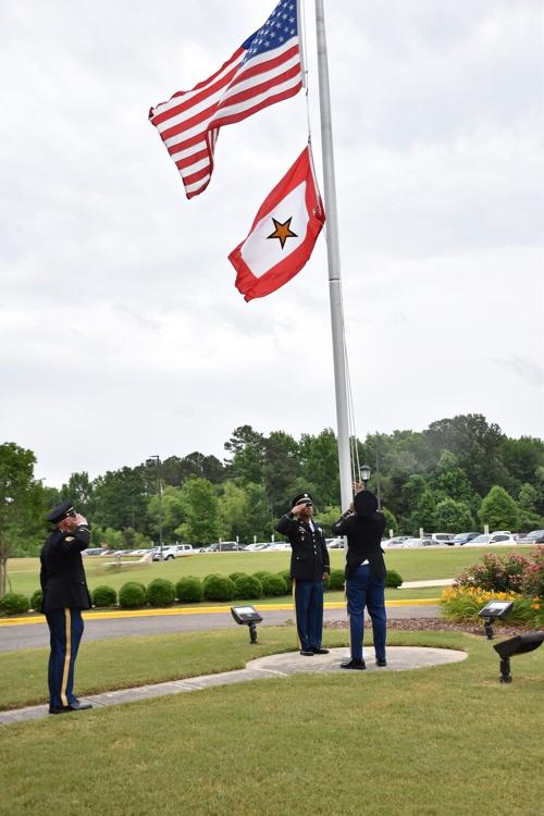 Gold Star Flag Waves For Families Of Fallen Soldiers Military Scene Theredstonerocket Com