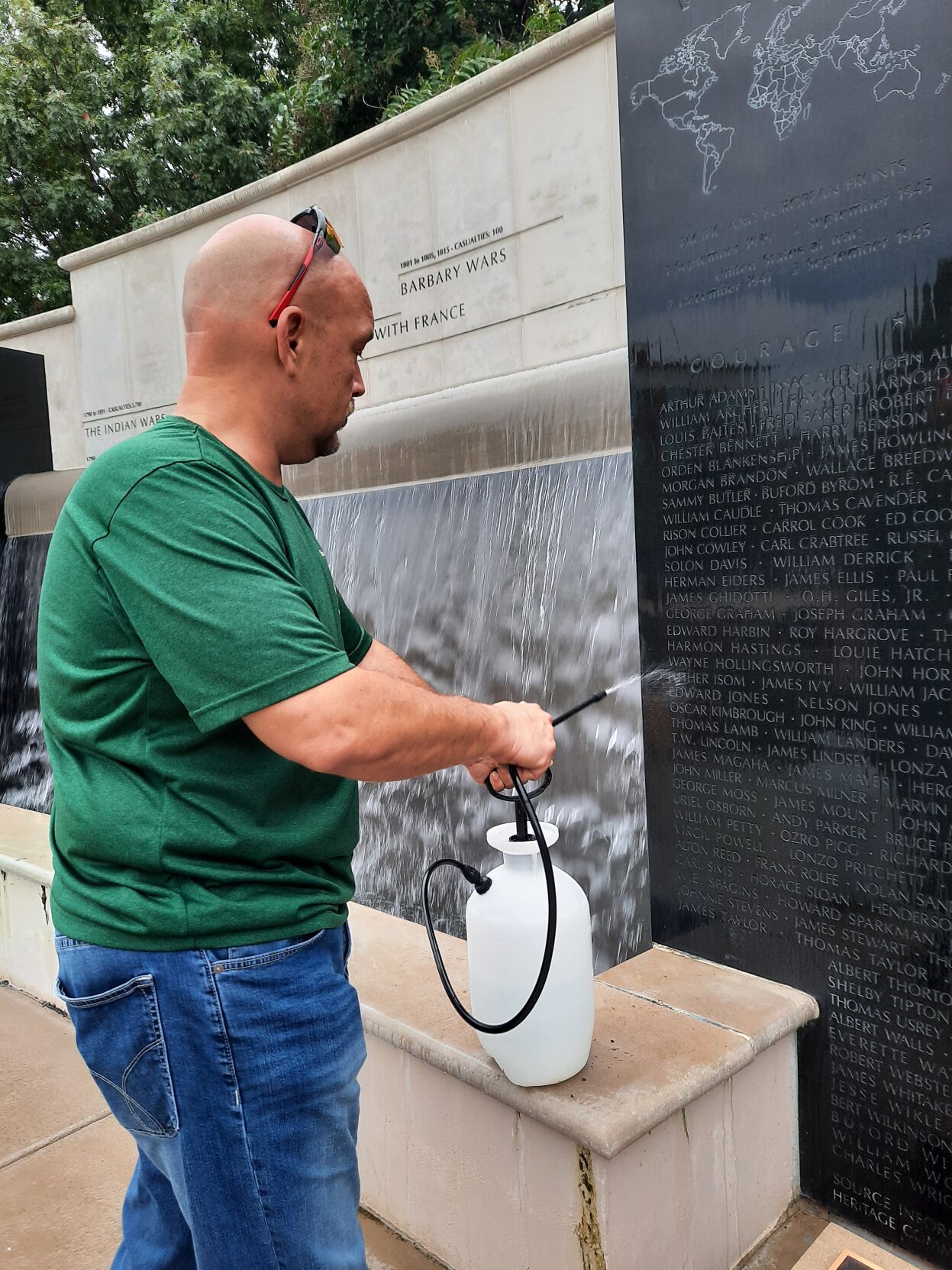 Volunteers give back by cleaning memorial downtown - Vimarsana News