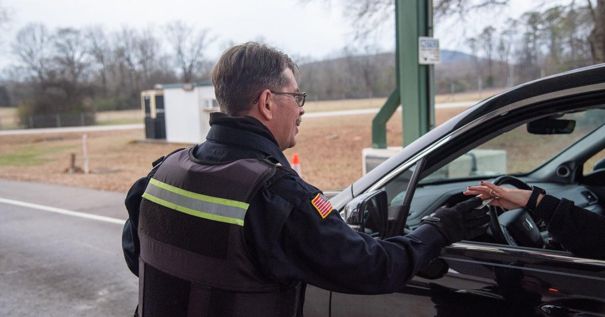 Gate guards enforce entry procedure change | News | theredstonerocket.com