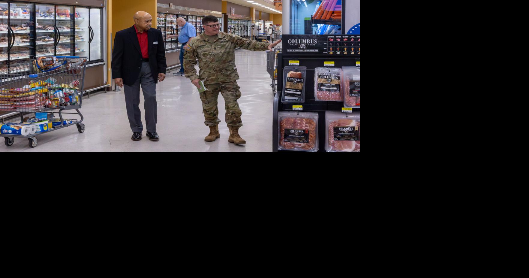 Commissary gets visit from DeCA senior enlisted adviser