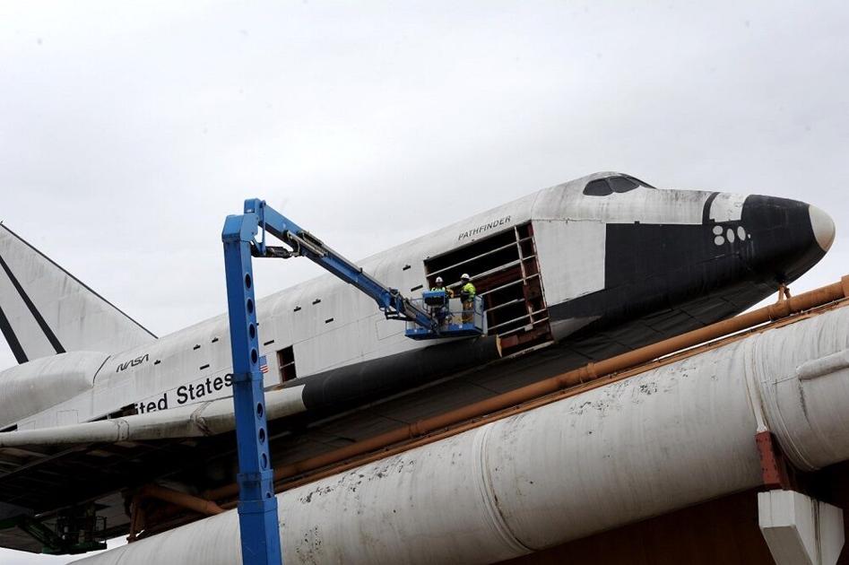 Facelift Countdown Begins For Space Shuttle Exhibit News Theredstonerocket Com
