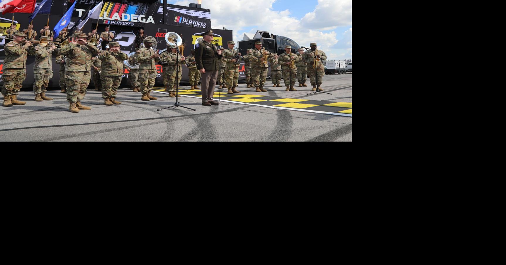 313th Army Reserve Band plays at Jack Link’s 500